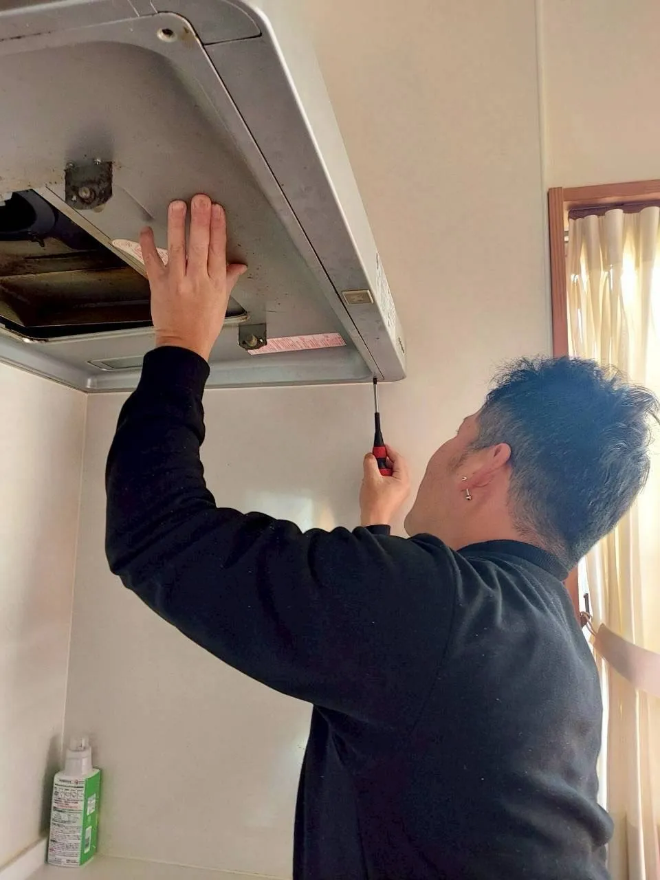 ęØę„ćć客ę§ć®å
ć§ęę°ęćÆćŖć¼ćć³ć°ć®ćä»äŗććć¦ćć¾ććāØ...