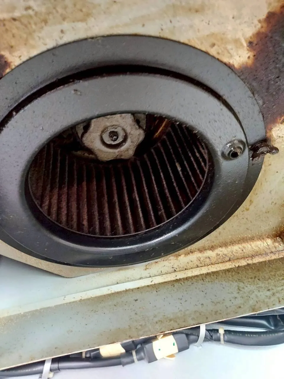 昨日、お客様の元で換気扇クリーニングのお仕事をしてきました✨...