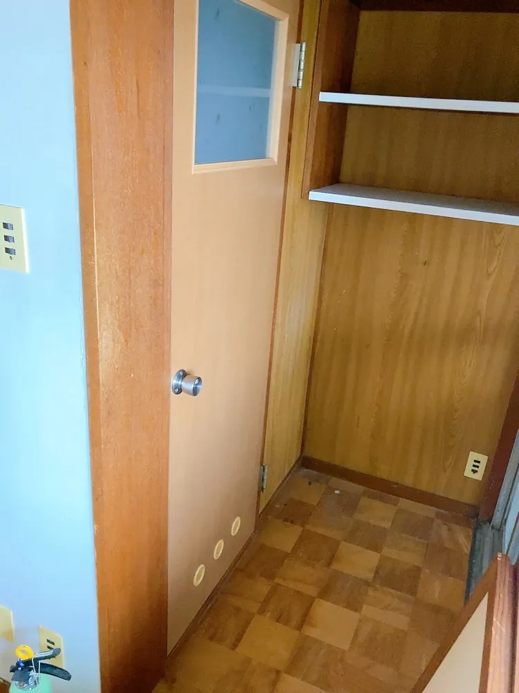 お客様から「トイレのドアが壊れてしまった」とのご依頼を受けま...