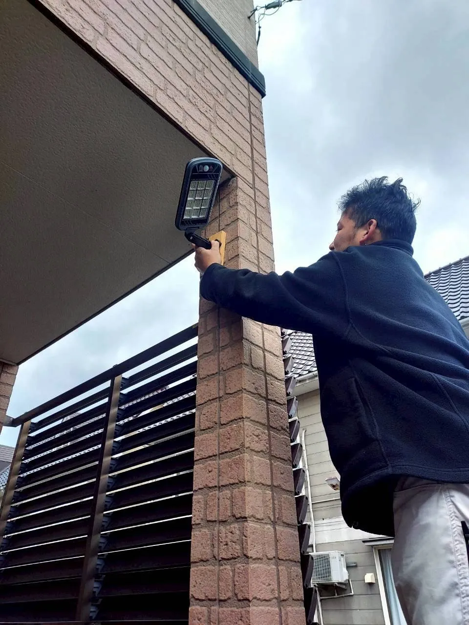 低価格でライトを付けたい！との事で、ネットで一緒に選び、取り...