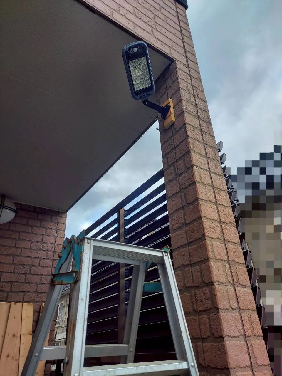 低価格でライトを付けたい！との事で、ネットで一緒に選び、取り...