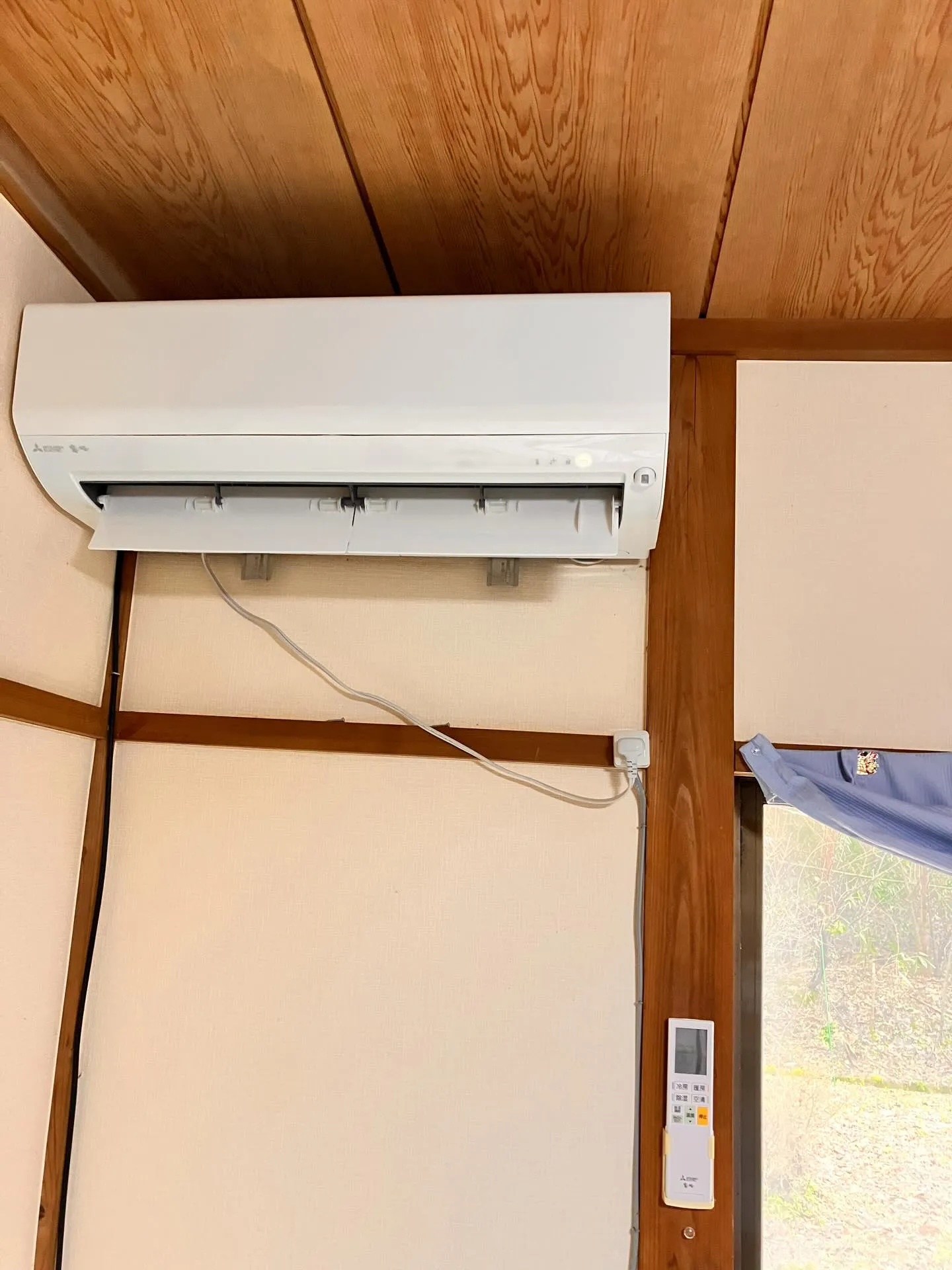 エアコンの移設工事から、新たに洗濯機の移動設置のご依頼いただ...