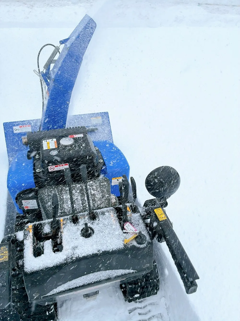 アパートのメーター箇所の扉が外れてしまった…との事で、お客様...